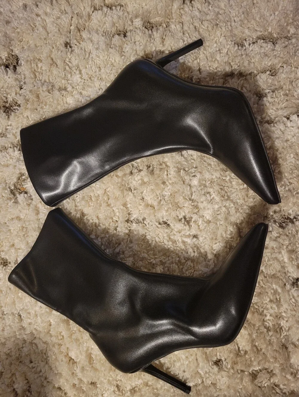 SCHUTZ worn once
